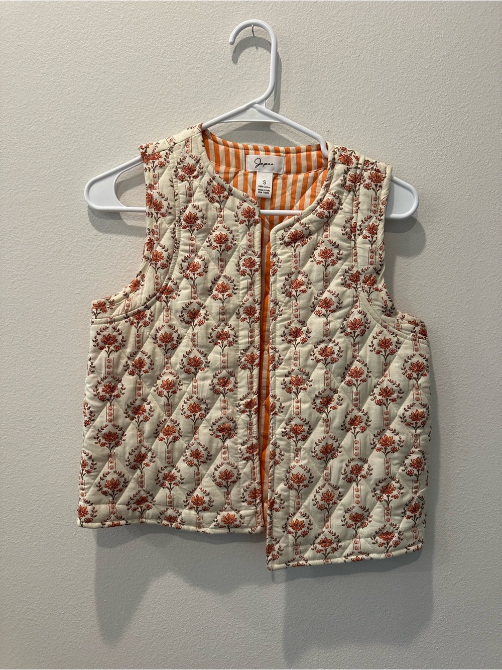 Joules Quilted Floral Vest in Cream with Rust Accents